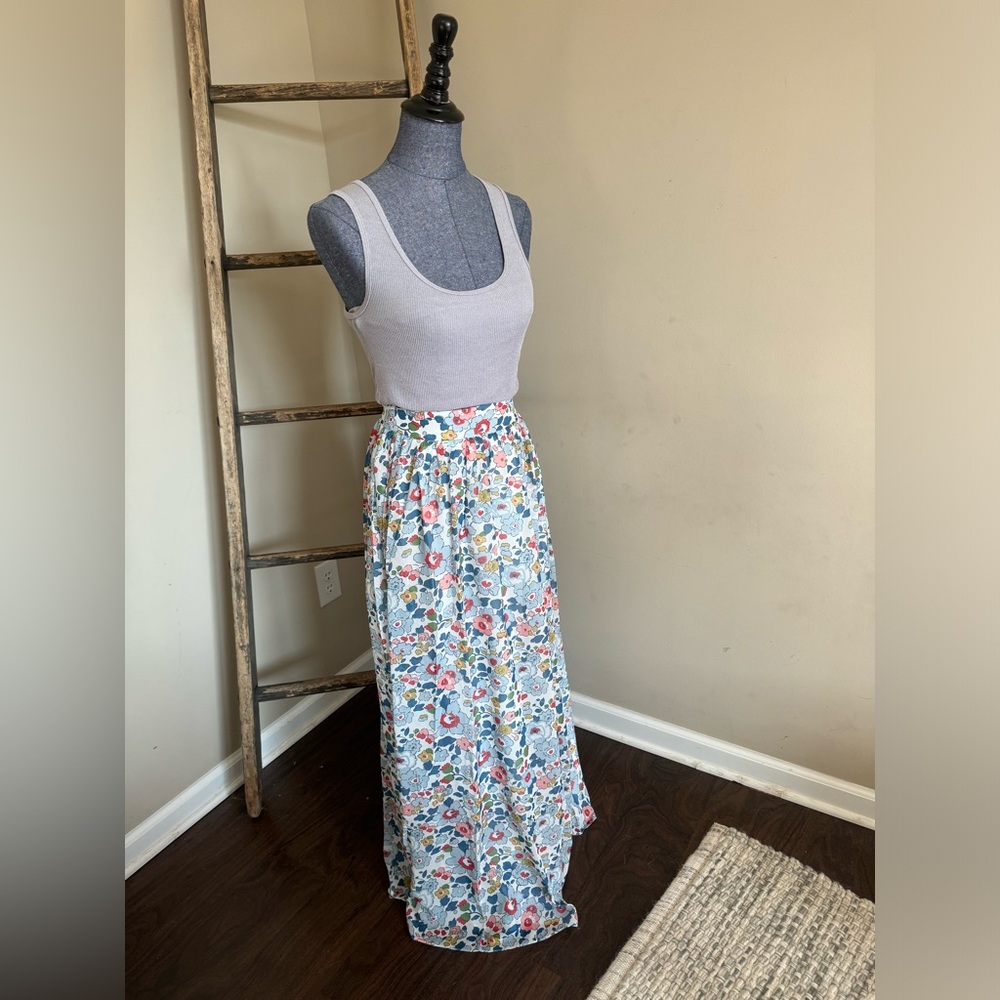 Patterns Boutique NWT Floral Maxi Skirt